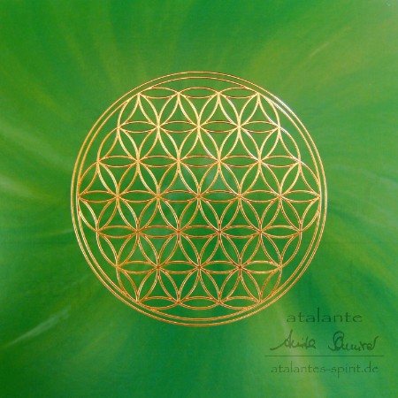Blume des Lebens-Postkarte mit goldener Reliefprägung | Chakrenfarbe - grün | Herzchakra - atalantes spirit®
